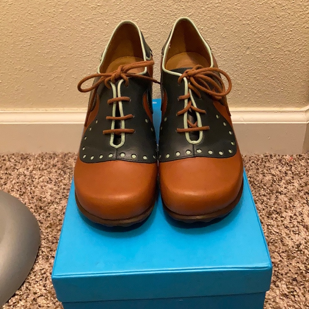 John Fluevog Viv.